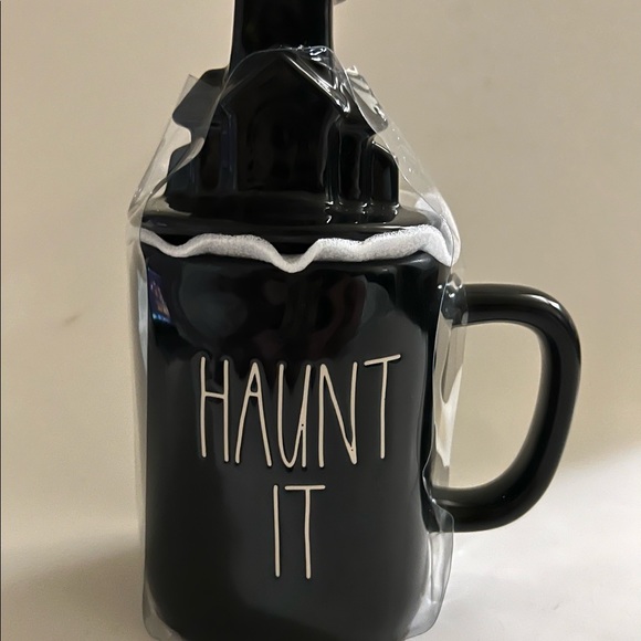 Rae Dunn If you’ve got it haunt it mug - Picture 3 of 3